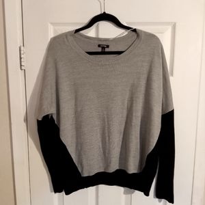 Apt 9 size XL gray and black sweater